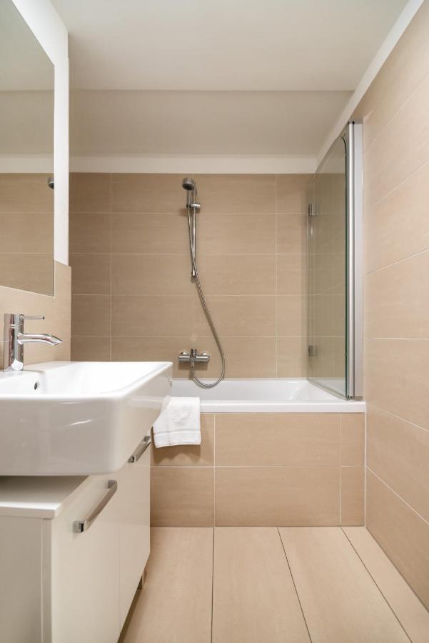 Quiet And Cozy Apartment Next To Mariahilfer Strasse And Naschmarkt With Ac, Minimum 30 Nights Βιέννη Εξωτερικό φωτογραφία