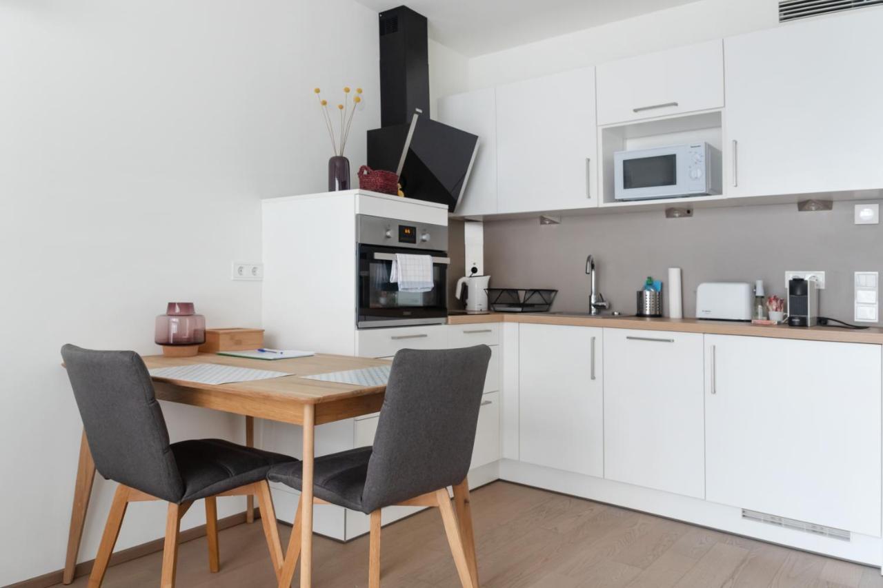Quiet And Cozy Apartment Next To Mariahilfer Strasse And Naschmarkt With Ac, Minimum 30 Nights Βιέννη Εξωτερικό φωτογραφία